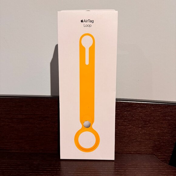 BNIB Apple AirTag Loop - Sunflower - Picture 1 of 3